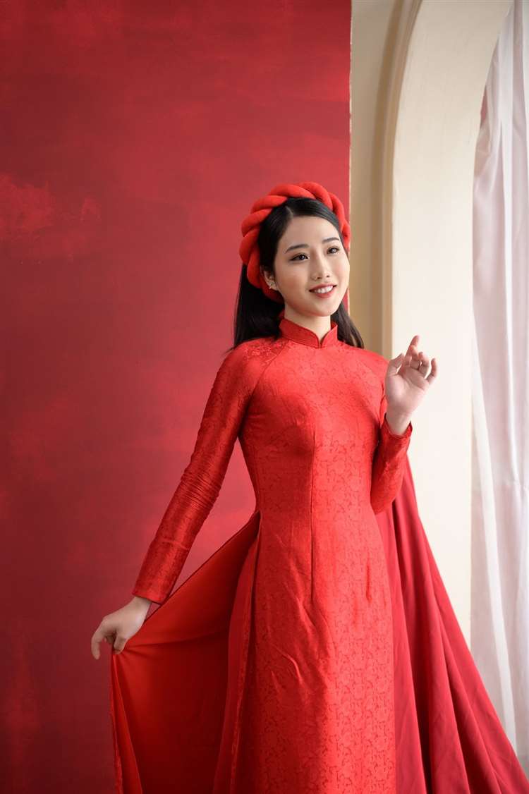 các kiểu tóc cô dâu ngày ăn hỏi