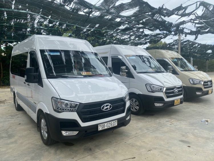 Giá thuê xe 16 chỗ đi Nha Trang